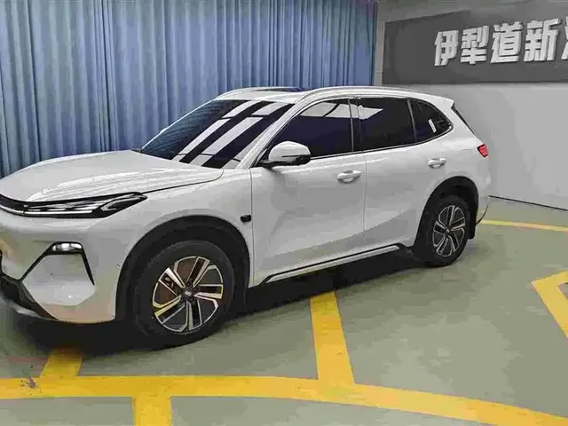 Geely Galaxy Starship 7 EM-i 2026 Model 135km Pilot Edition