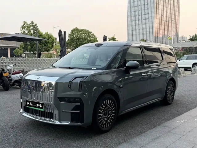 ZEEKR 009 2024 7-Seat Aisle AWD Version 108kWh