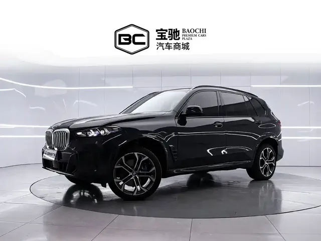 BMW X5 2023 xDrive 40Li Premium M Sport Black Night Package
