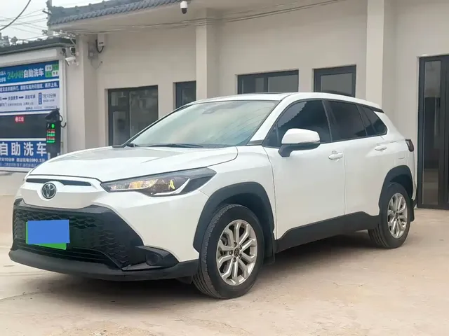 Toyota Frontlander 2023 2.0L CVT Leading Edition