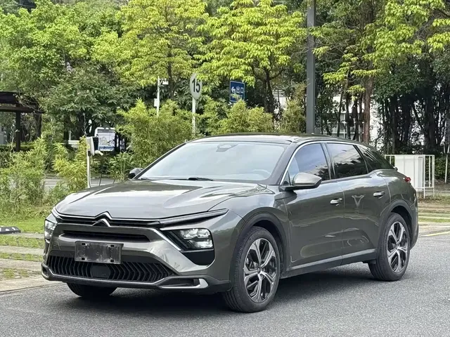 Citroën Versailles C5 X 2022 1.6T Enjoy Extraordinary Tiger Year Opening Edition