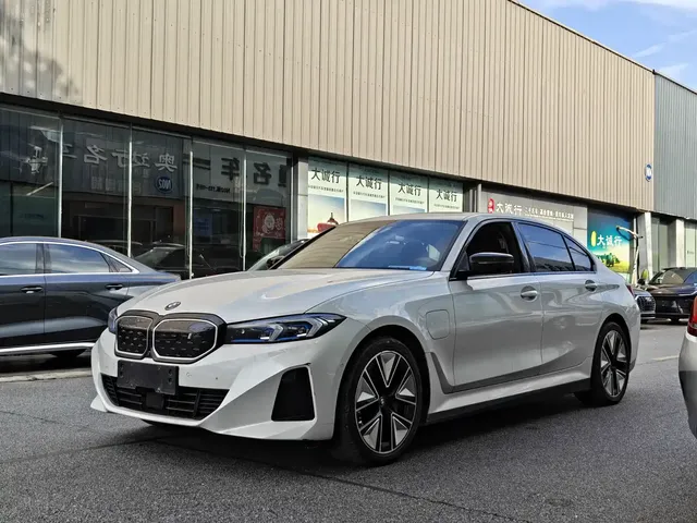 BMW i3 2024 eDrive 40 L Night Sport Package