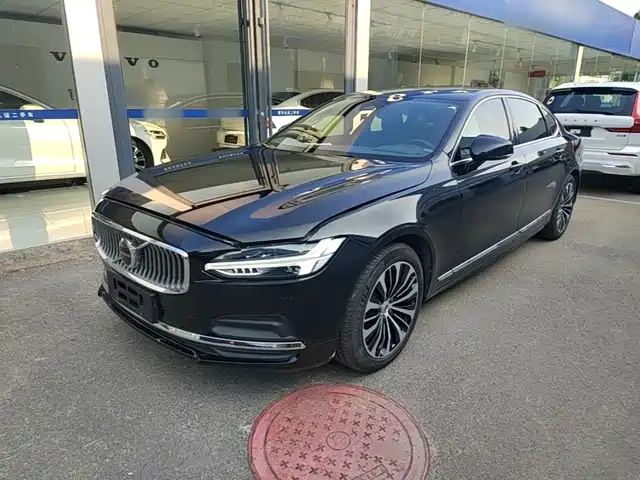 Volvo S90 2025 B5 Zhiyi Luxury Edition