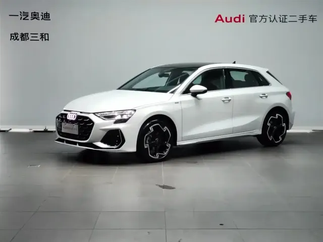 Audi A3 2025 Facelift Sportback 35TFSI Flying Spur Premium