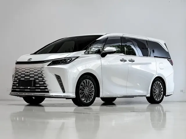Lexus LM 2025 Model 500h Four-Seater Imperial Edition