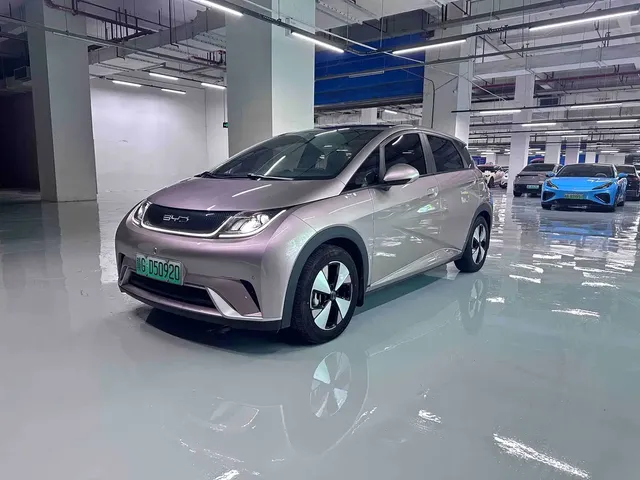 BYD Dolphin 2023 420km Fashion Edition