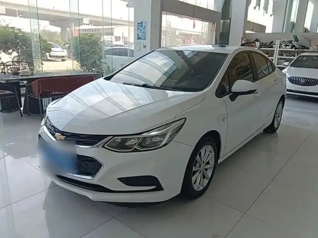 Chevrolet Cruze 2018 320 Automatic Pioneer Sunroof Edition