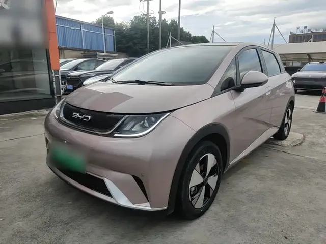 BYD Dolphin 2023 420km Fashion Edition