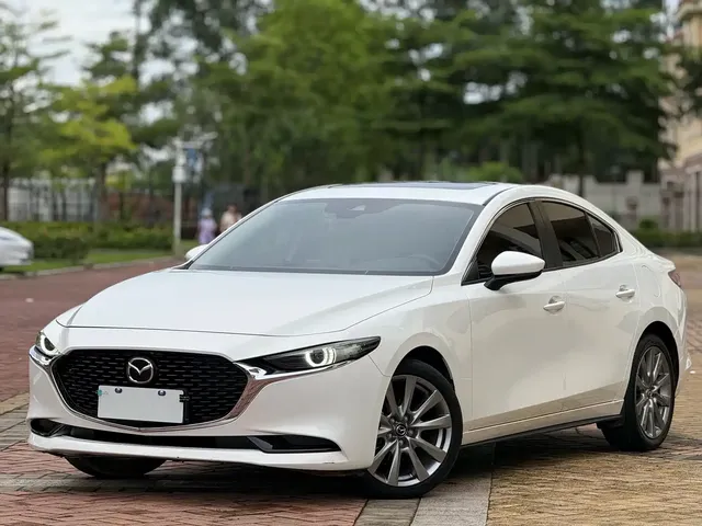 Mazda 3 Axela 2021 2.0L Automatic Premium Edition