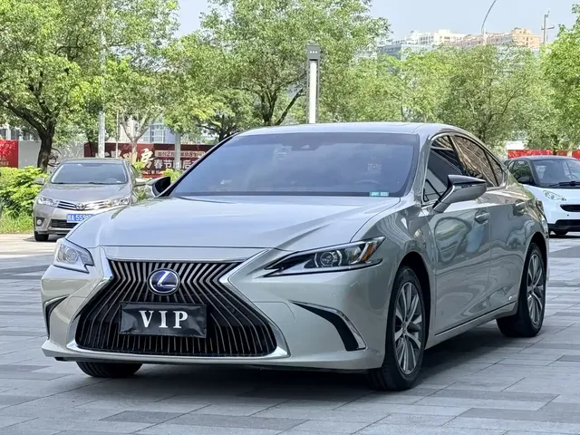 Lexus ES 2020 Model 300h Excellence Edition