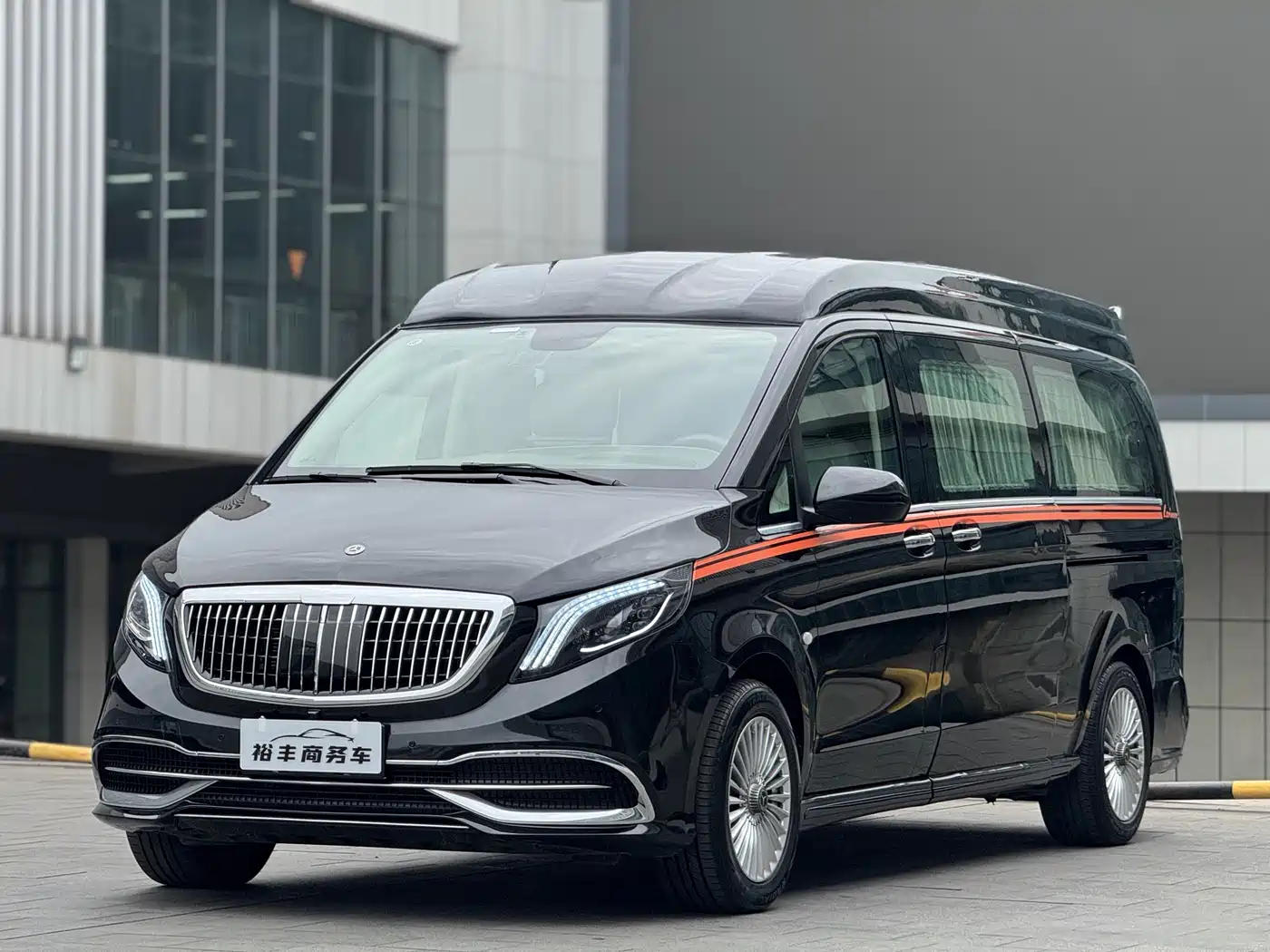 Mercedes-Benz Vito 2021 2.0T Business Edition 7-seater