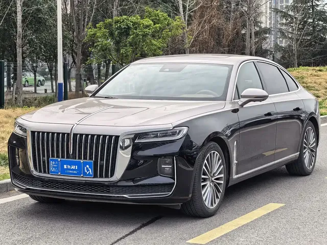 Hongqi H9 2022 2.0T Smart Connect Flag Enjoy Edition