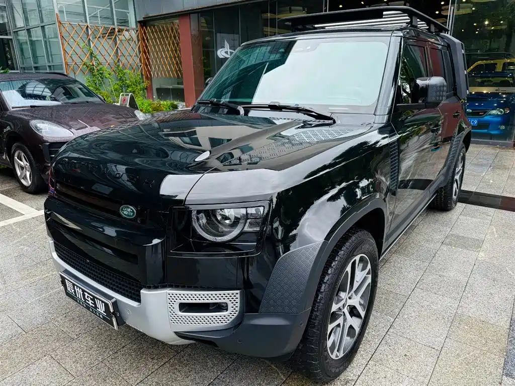 Land Rover Defender 2023 Model 110 3.0T P400 Dark Special Edition
