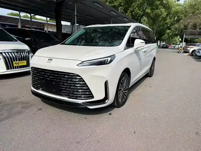 Buick GL8 New Energy 2025 Landlux Smart Edition 7-seater