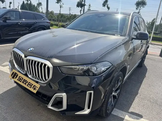BMW X5 2023 xDrive 30Li Premium M Sport Package
