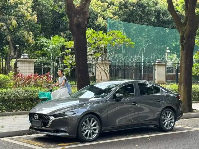 Mazda 3 Axela 2023 2.0L Automatic Premium Edition