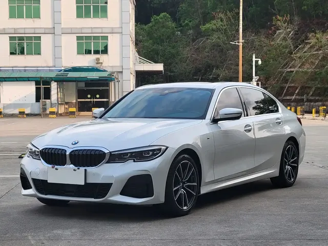 BMW 3 Series 2022 325Li M Sport Package