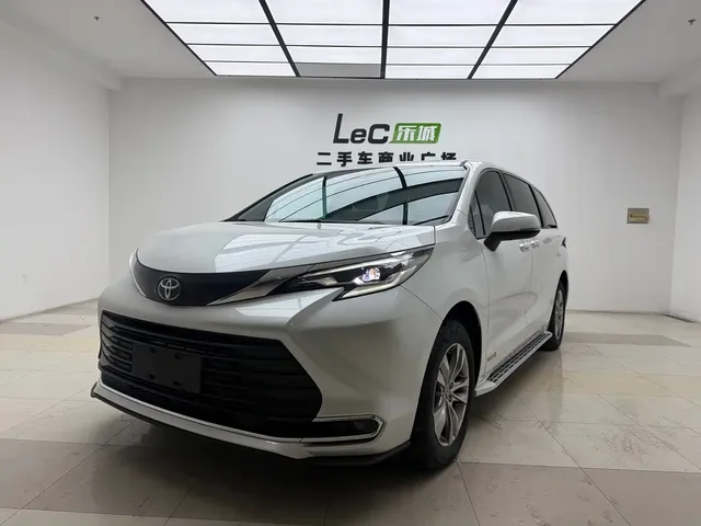 Toyota Sienna 2023 2.5L Hybrid Comfort Edition