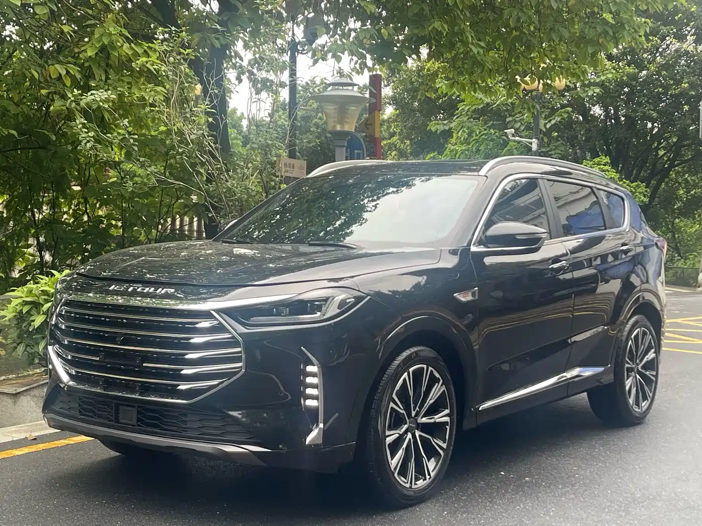 Jetour X70 PLUS 2021 1.6T DCT Earth 5-Seater