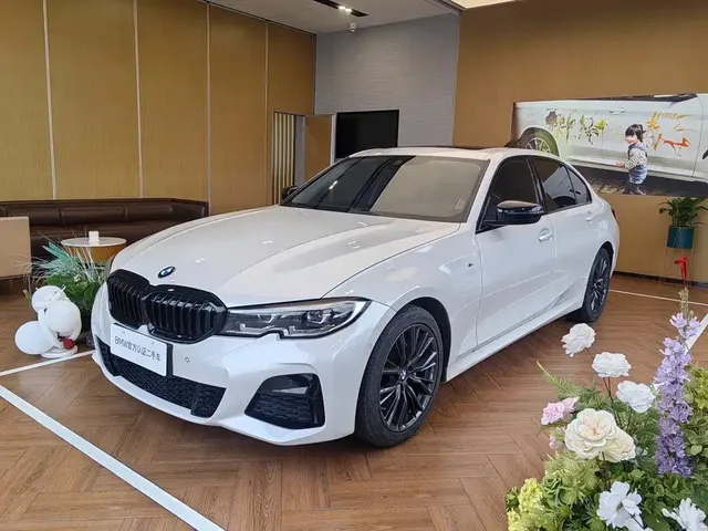 BMW 3 Series 2022 325Li M Sport Shadow Edition