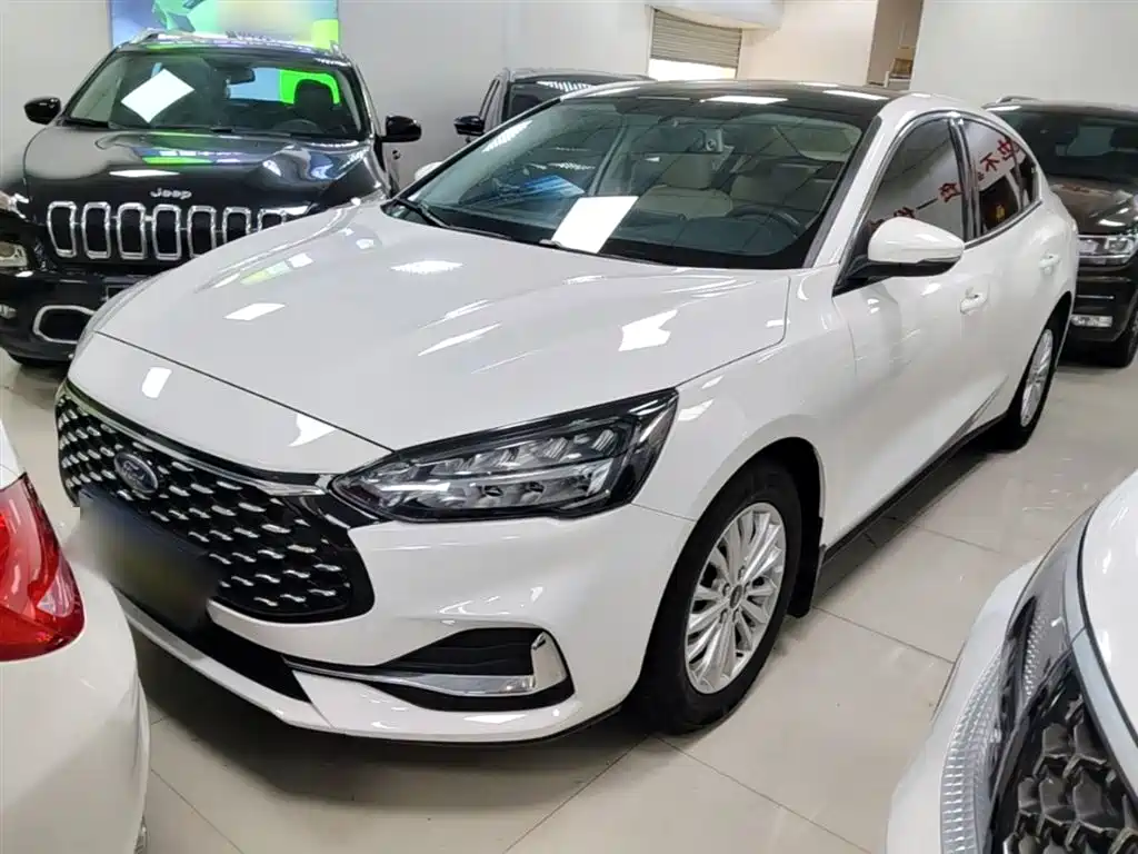 Ford Focus 2021 Sedan EcoBoost 180 Auto Trend