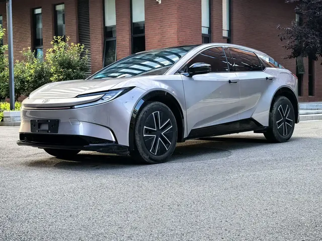 Toyota bZ5 2025 550 JOY