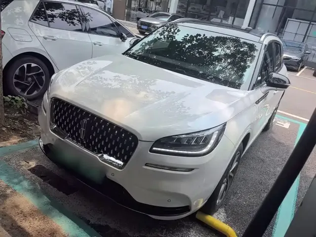 Lincoln Adventurer NEV 2021 PHEV AWD e-Elegance Edition