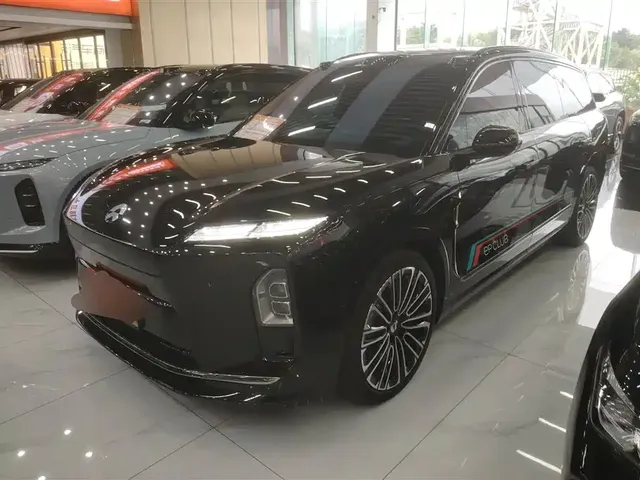 NIO ES8 2025 Base Model