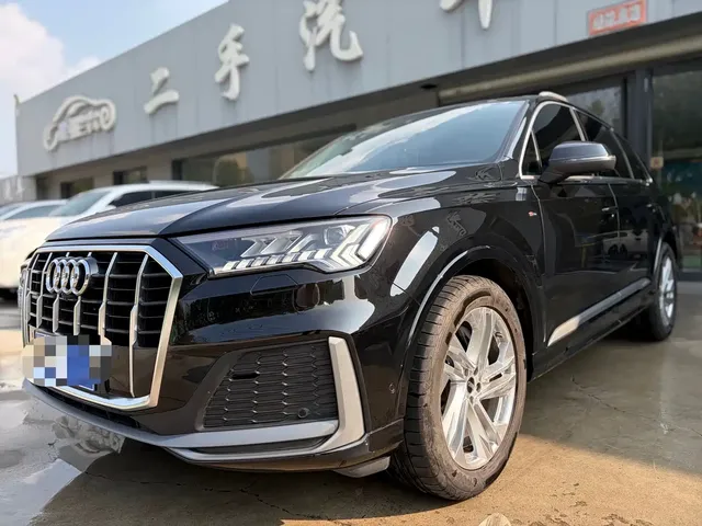 Audi Q7 2024 45 TFSI quattro S line Sport