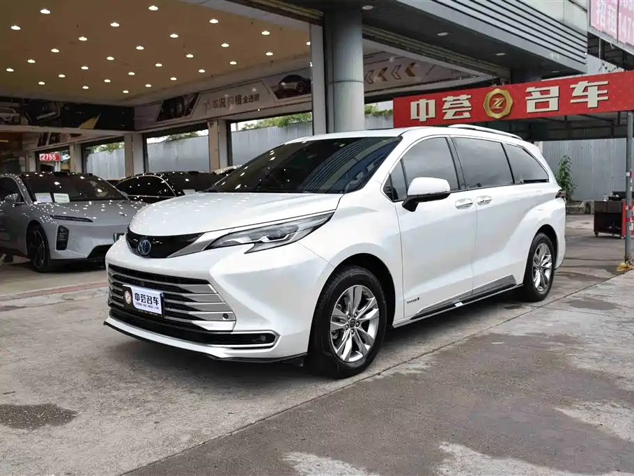 Toyota Sienna 2021 2.5L Hybrid Platinum Edition
