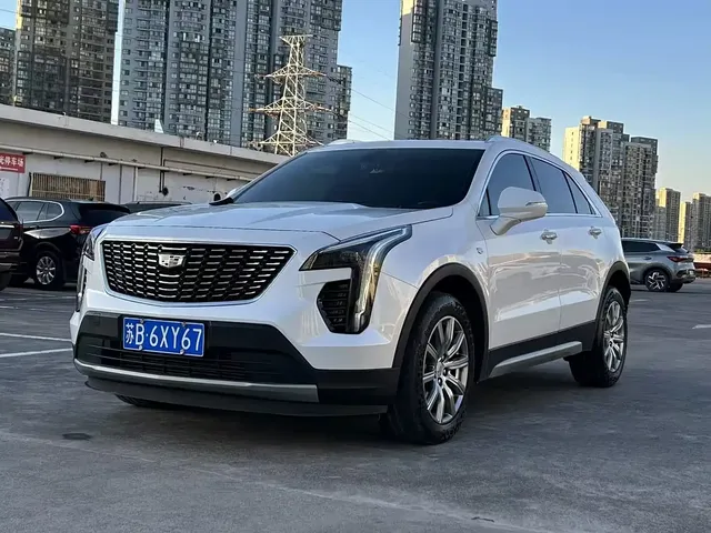 Cadillac XT4 2021 28T FWD Premium Edition