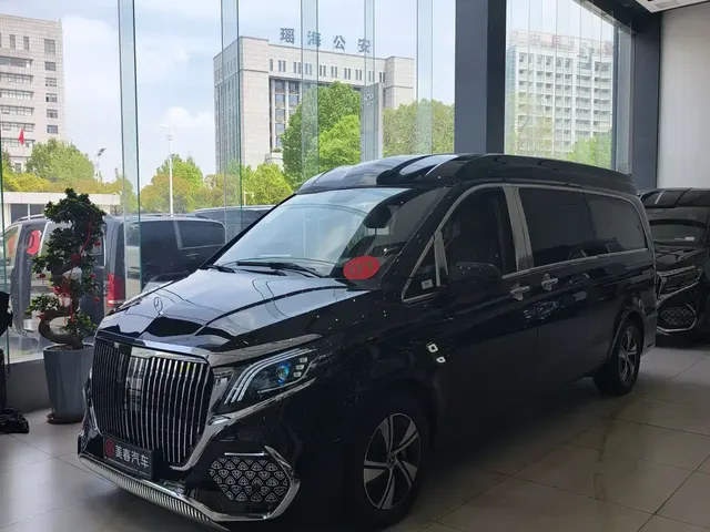 Mercedes-Benz Vito 2024 2.0T Business 7-Seater