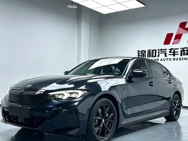 BMW i3 2025 eDrive 35 L
