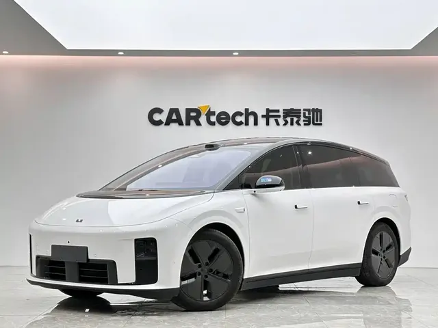 Li Auto Li i8 2025 Standard Edition