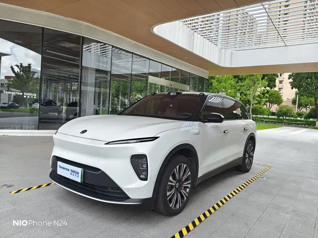 NIO ES8 2024 75kWh Executive Edition