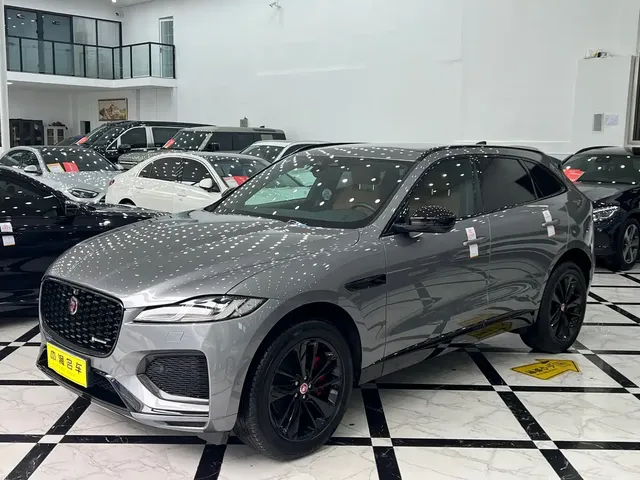 Jaguar F-PACE 2023 P250 R-Dynamic BLACK