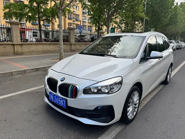 BMW 2 Series Gran Tourer 2018 220i Luxury Line