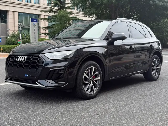 Audi Q5L 2024 Model 40 TFSI Luxury Dynamic