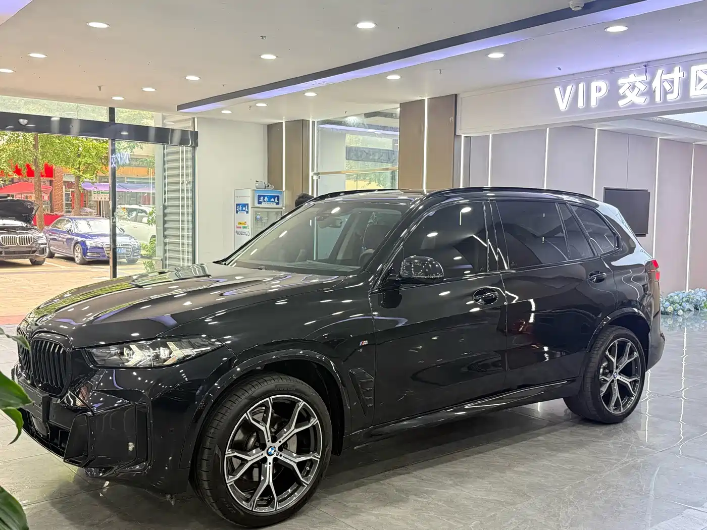BMW X5 2026 xDrive 30Li Luxury M Sport Night Edition Package