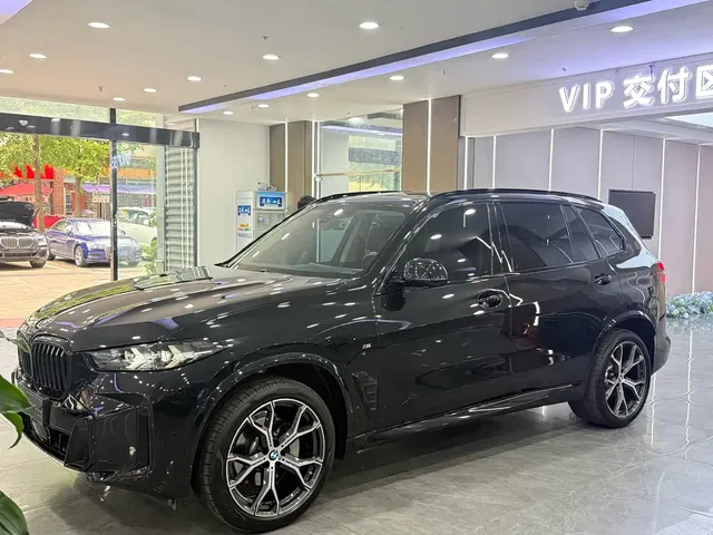 BMW X5 2026 xDrive 30Li Luxury M Sport Night Edition Package