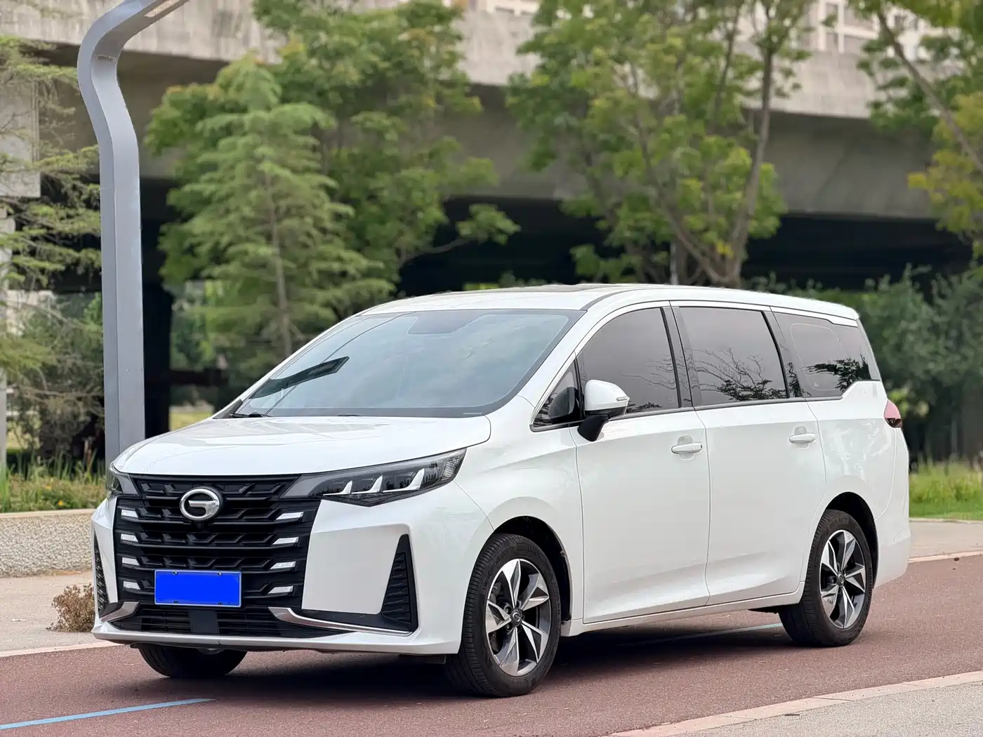 GAC Trumpchi M6 2019 270T Automatic Premium Edition (7-Seater) China V