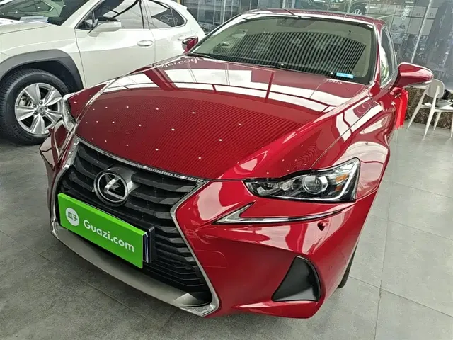 Lexus IS 2017 300 Fashion Edition