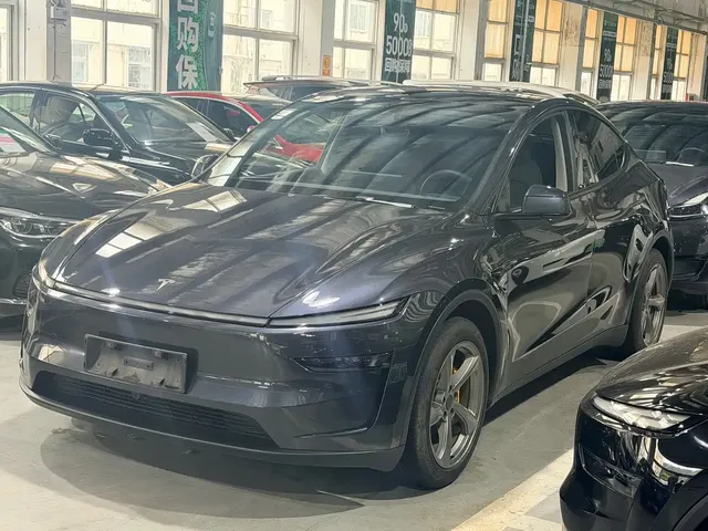 Tesla Model Y 2025 Rear-Wheel Drive