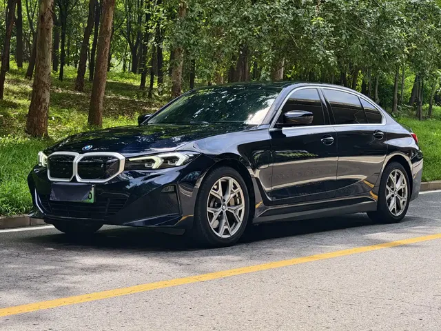 BMW i3 2024 eDrive 35 L