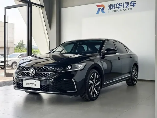 Volkswagen Passat 2022 330TSI Starlight Elite Edition