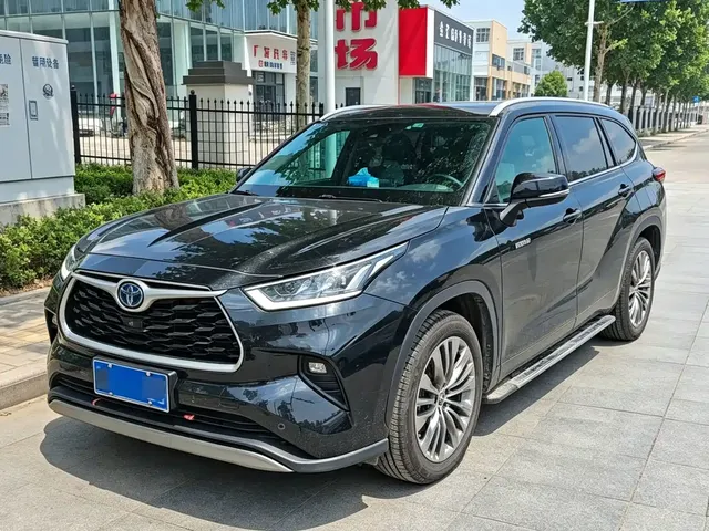 Toyota Highlander 2022 Model Dual Engine 2.5L 4WD Premium Edition 7-Seater