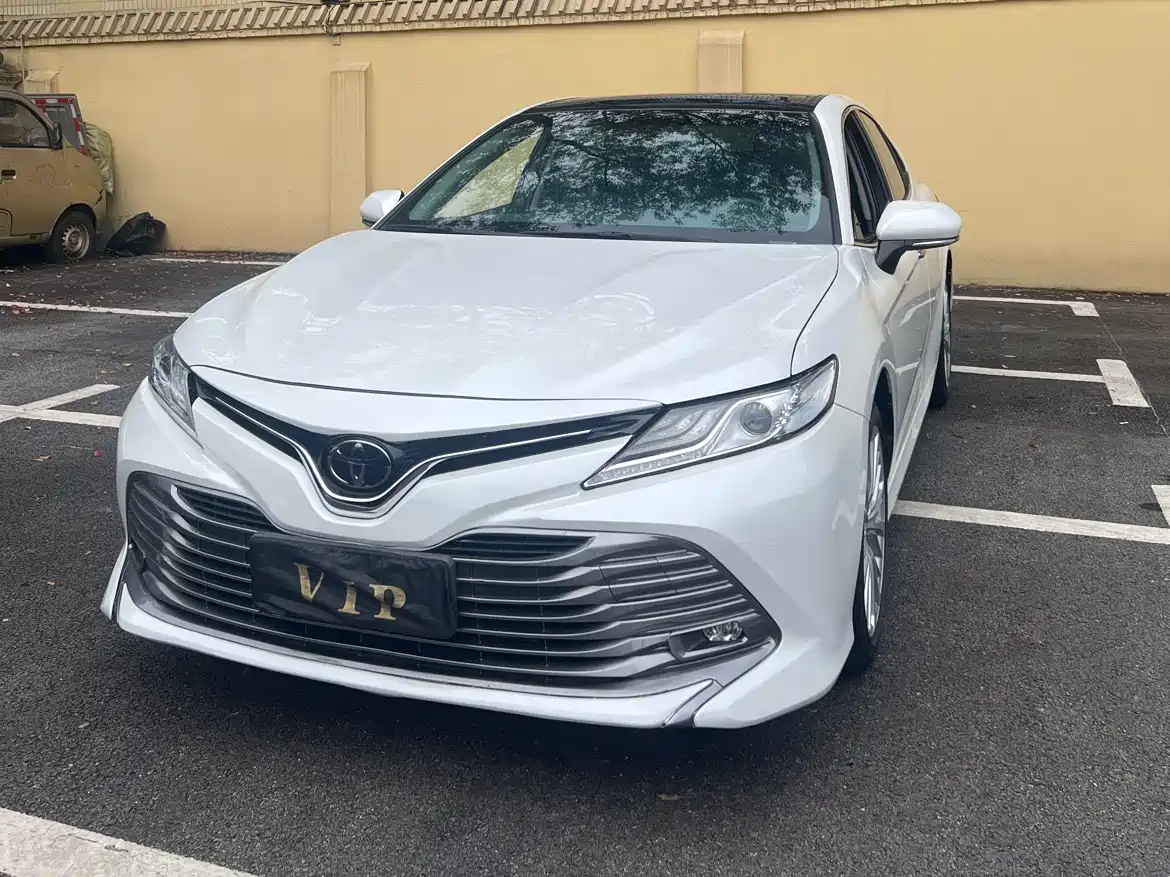 Toyota Camry 2021 2.5G Luxury Edition