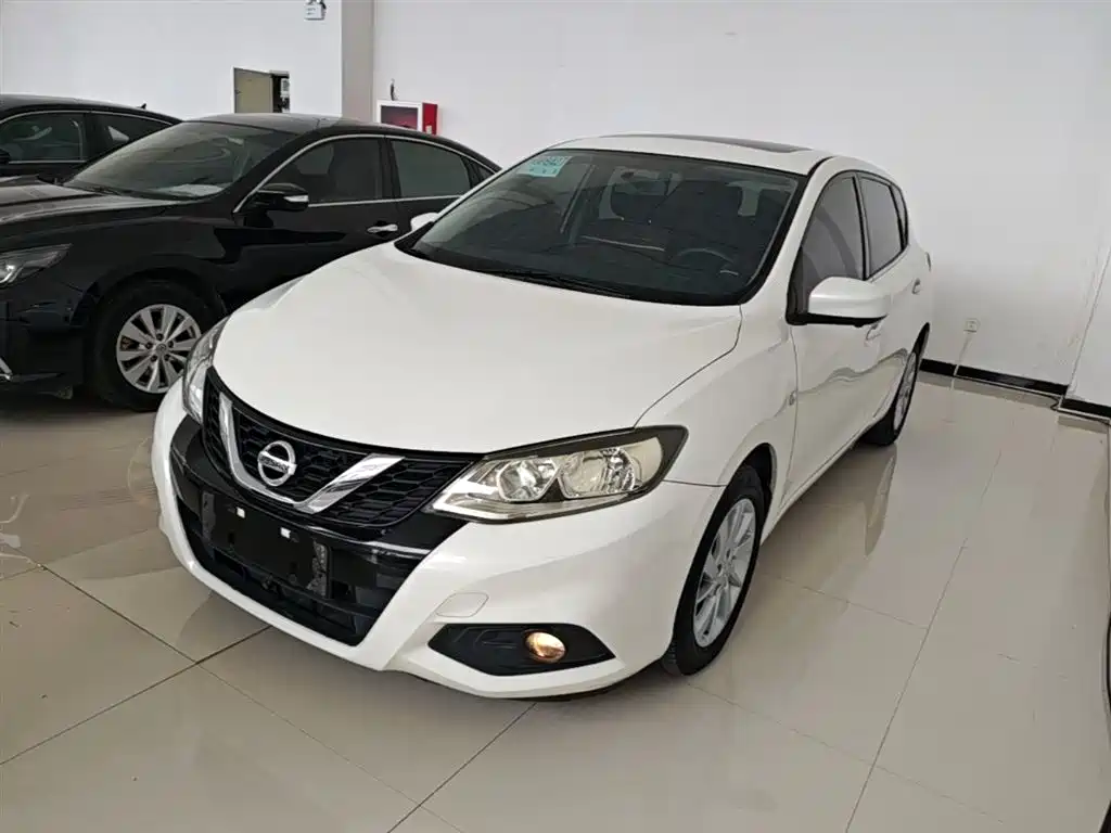Nissan Tiida 2020 1.6L CVT Cool Edition