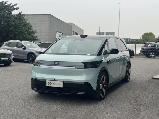 ZEEKR MIX 2025 Smart Driving Edition