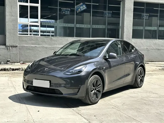 Tesla Model Y 2024 Rear-Wheel Drive Version